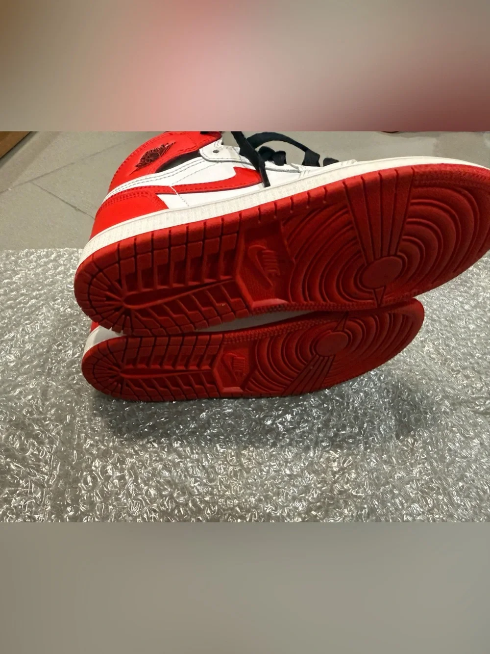 Nike Air Jordan 1 Retro High OG Sneakers White/Black/Heritage Red size 2.5